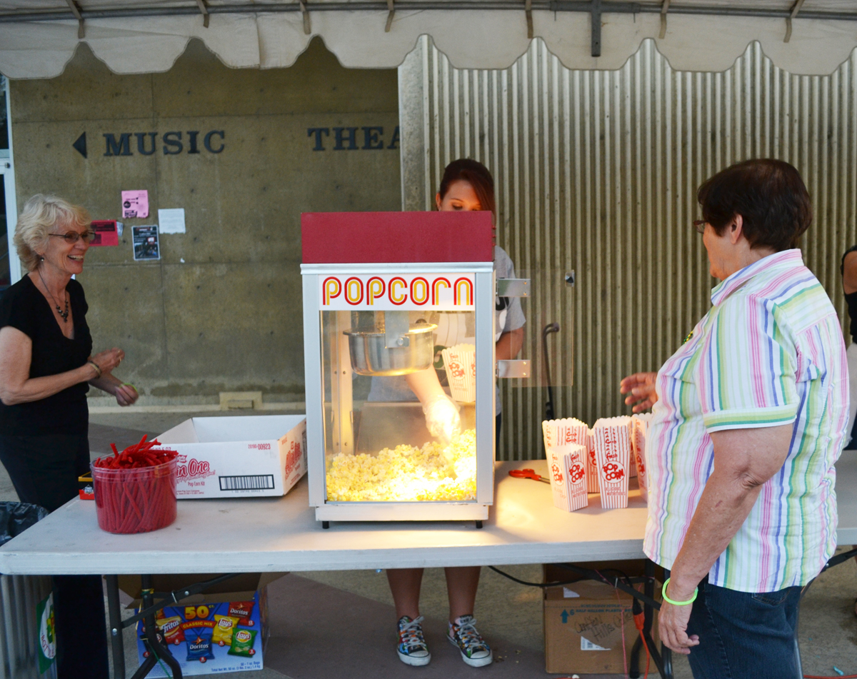 Popcorn, Betty Jo, Donna